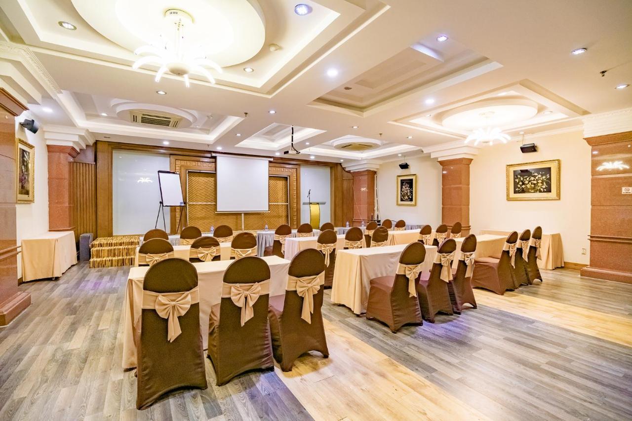 Adina Hotel Da Nang Luaran gambar